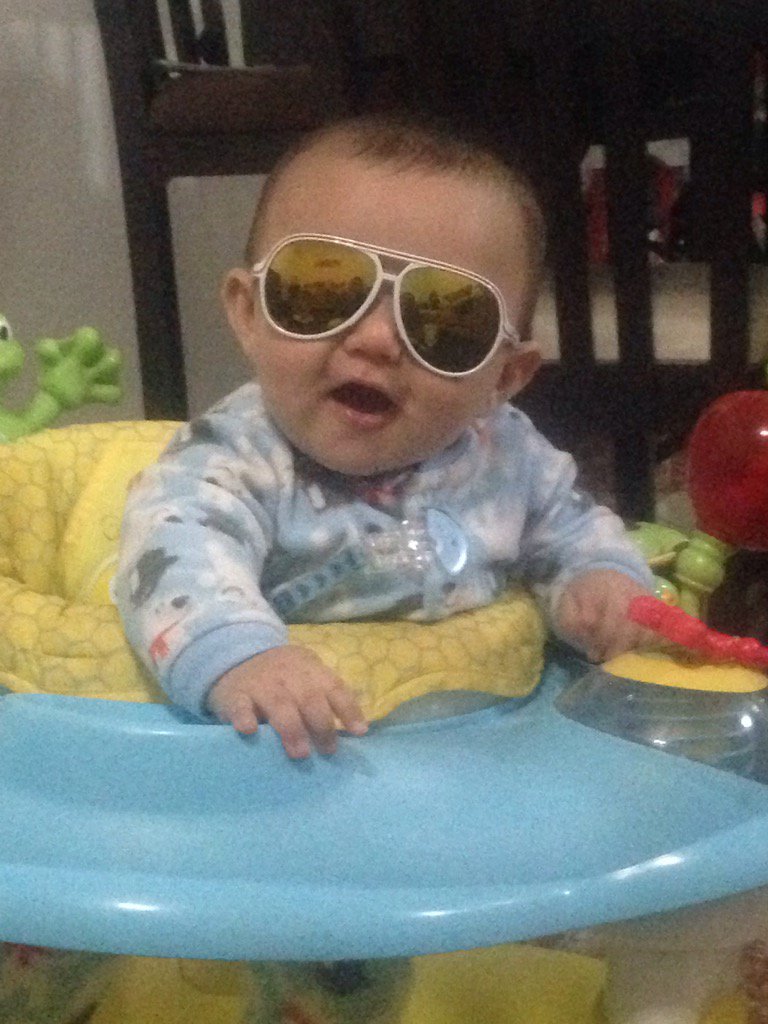 moraynna's tweet photo. My baby! #jm https://t.co/ttrSbrznBH