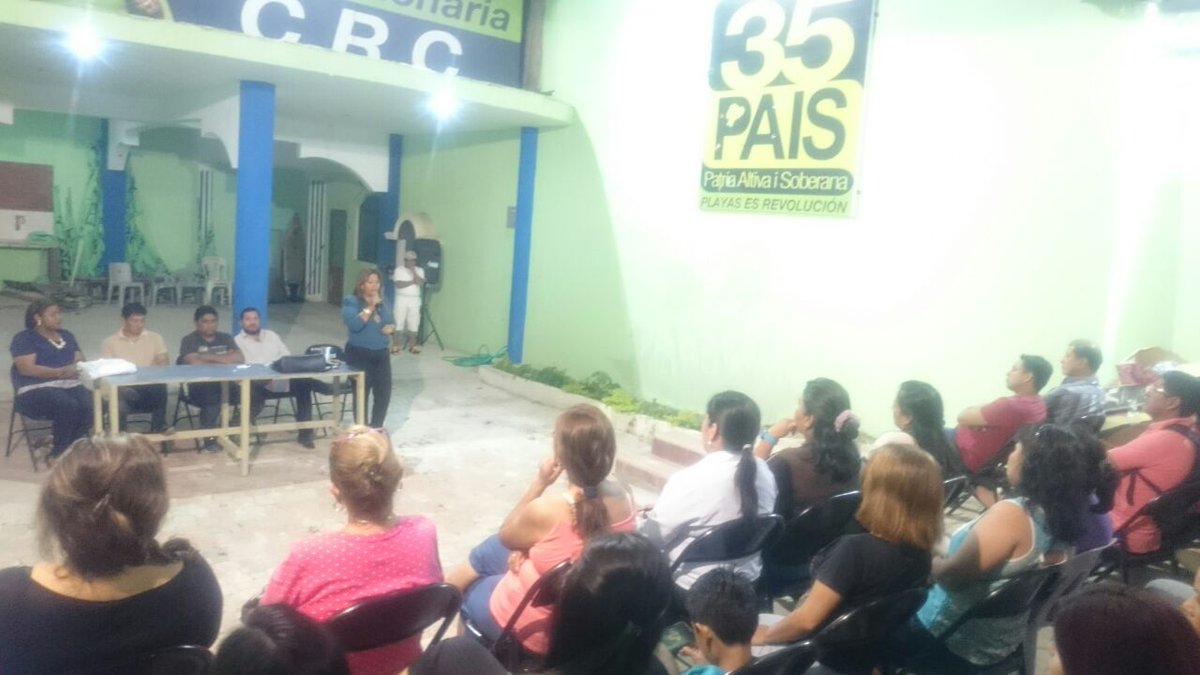 RCMPlayas's tweet photo. Dir. Cant. @MiriamLucas_35 Tratando sobre las #Reformas y beneficios para la nación. @MashiRafael @apguayas @35PAIS https://t.co/vVBTq6IBTA