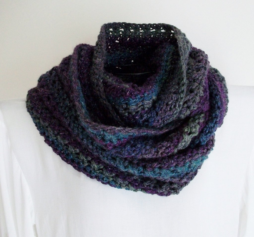 Bluestockinette's tweet photo. Purple Ombre Infinity Scarf Oversized Eternity Scarf Boho Rom… https://t.co/j5Or9DV7t6 #etsymntt #OversizedKnitScarf https://t.co/0UonTgJjxV