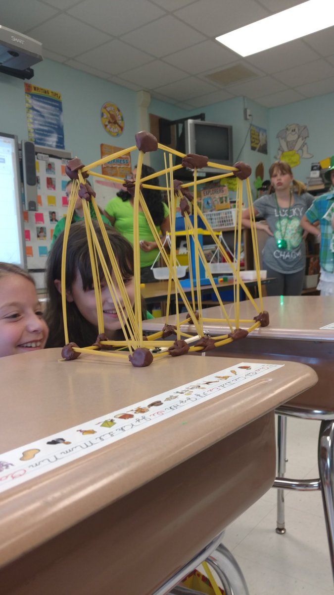 happymath4u's tweet photo. Which Riley Avenue Spaghetti bridge do you think held the most weight? @DW_Educator @rcsdpd #staytuned @LWallace4u https://t.co/qbiibRCdDM