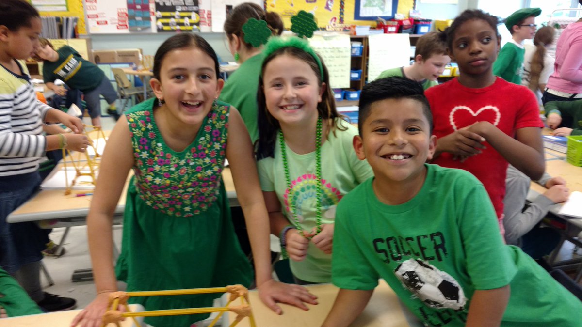 happymath4u's tweet photo. Putting our Riley Avenue Spaghetti Bridges to the test! #guesshowmuchweight @LWallace4u @DW_Educator @rcsdpd https://t.co/Q8DVXwqtho