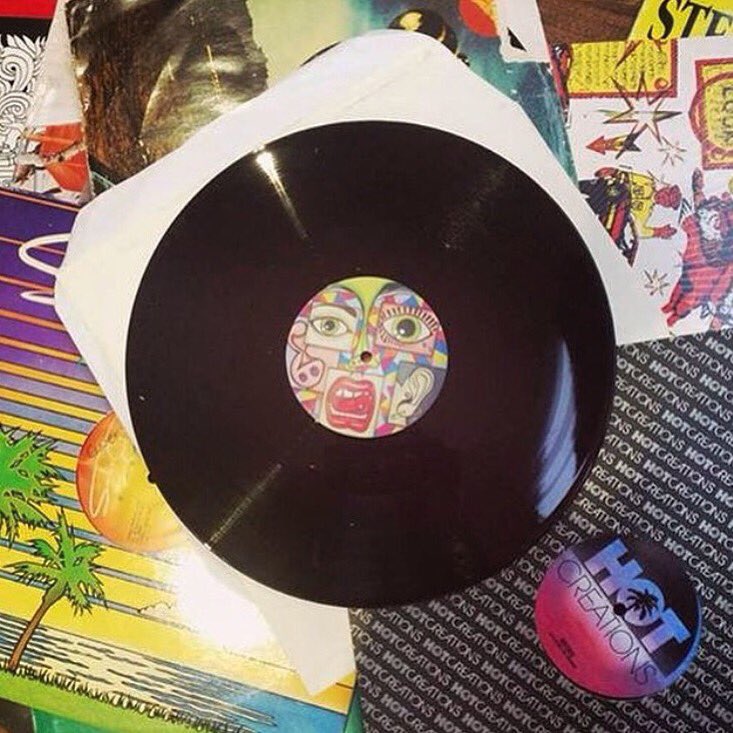 simonefonte's tweet image. #hotcreations #vinyl #jamiejones #label
