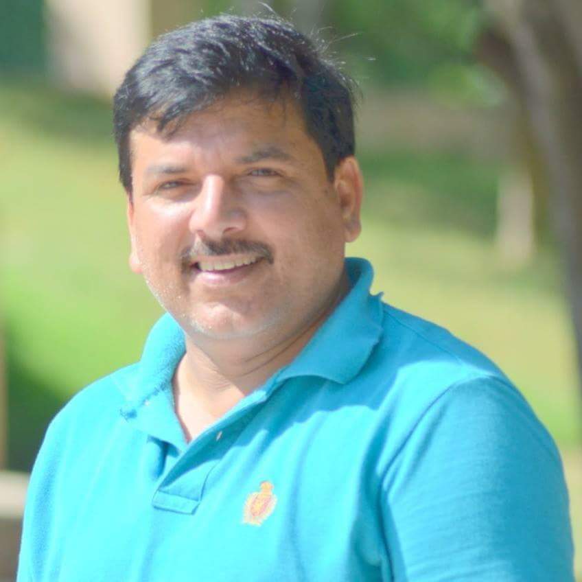 Dkrantikari's tweet photo. @SanjayAzadSln भैया आपको जन्मदिन की  बहुत बहुत शुभकामनाएं एवं बधाईयाँ
"रुके नहीं झुके नहीं आप वो आवाज हो " https://t.co/1w5omWRheL