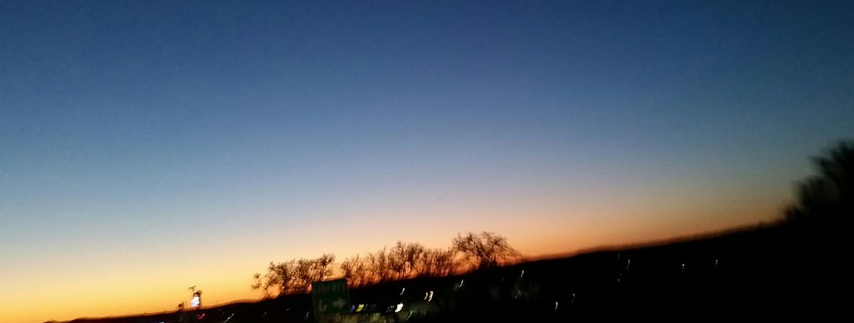 StephLuvsSports's tweet photo. When sun sets here, it sets fast. In one 10 minute drive, from that to this.
#sunset #mistermoon #bigtexassky https://t.co/0fZqD49VxA