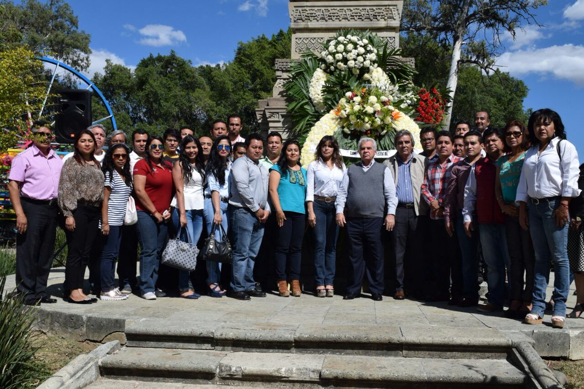 HectorA_Mafud's tweet photo. Guardia de Honor a Don Benito Juárez García. Eterno ejemplo de nacionalismo,  amor a la Patria y fe en México. https://t.co/yup4VKurnv