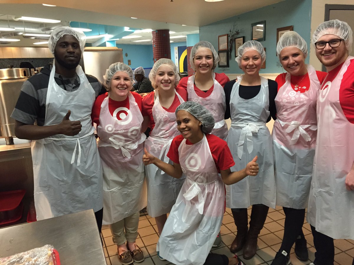 KellyPoppler's tweet photo. Making a difference in our community!  #t1375family #blessedtoworkhere @MurrayWWilliams @Adam_Reiter @jenteigland https://t.co/B4QS0uFxBF