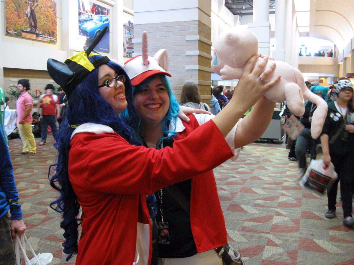 Kelazi5's tweet photo. Here's my facebook album of all the pics I took at @ShutoCon enjoy. #Shutocon2016 #Shutocon https://t.co/b9Jn3UjwgS https://t.co/tpIAYD1ETv