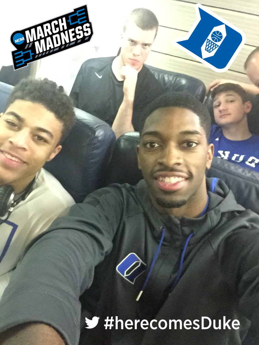 DukeMBB's tweet photo. ✈️✈️✈️ #herecomesDuke https://t.co/vrCZSFSSq4