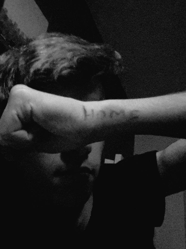 heavenlyrare's tweet photo. Werde mir das eines Tages tätowieren 😏❤😂 #topicarmy #GOAALS @topicmusictv https://t.co/lL2xY4U4XF