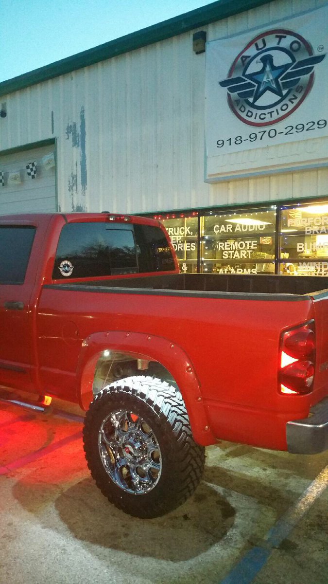AutoAddictionOk's tweet image. New Worx Rebel wheels and Atturo 35x12.50r20 MT tires including red and white rock lights installed