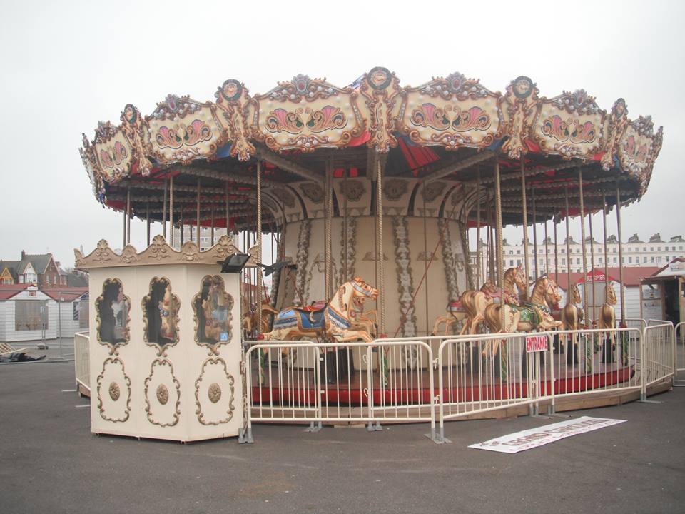 look whats on #HERNE #BAY #PIER NOW - UTTERLY BEAUIFUL  #NOSTALGIC ! <a href="/ilovehernebay/">I Love Herne Bay</a> <a href="/visithernebay/">Visit Herne Bay</a> <a href="/HerneBayJuniors/">Herne Bay Juniors</a>