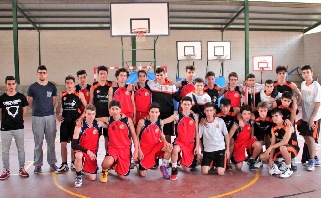 CBSeisNadalCoia's tweet photo. Os equipos Cadete Masculino e Júnior Masculino do @BC_Aluche tamén competiron cos equipos do @CBSeisNadalCoia. https://t.co/wdR58QZT6l