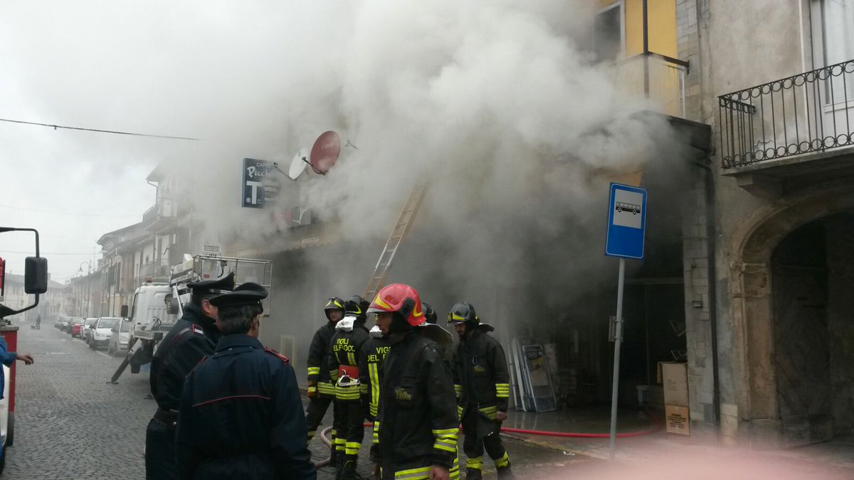 provinciapavese's tweet image. Paura a #Corteolona. #Incendio in un negozio, salvata una famiglia #incendi #soccorsi #Pavia bit.ly/1o3EeLD