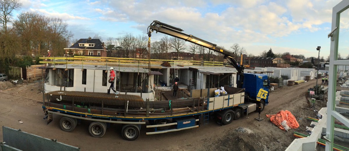 WonenInDeWij's tweet photo. Vanochtend 1e levering wapeningsstaal voor eerste verdiepingsvloer #BlokF. https://t.co/3tXqR42wxy
