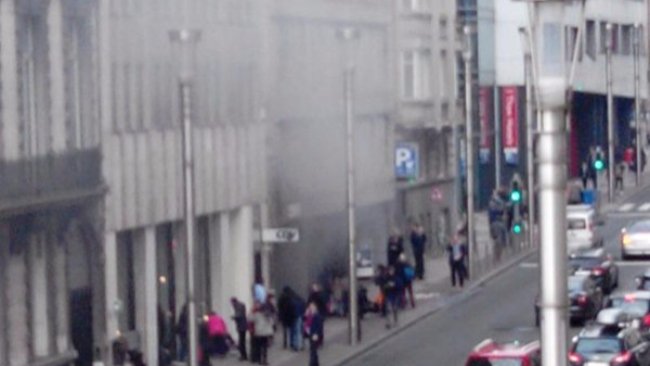 MediasetTgcom24's tweet photo. Bruxelles, chiuse tutte le metro - Evacuata la stazione centrale #bruxelles https://t.co/Q7x11a7gsa https://t.co/bi8UdNNDwH