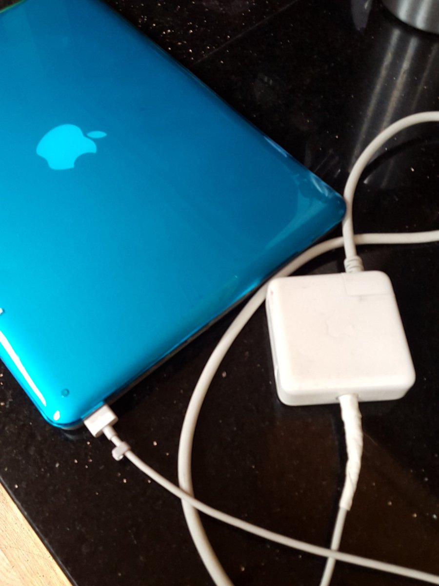 chrisspayy's tweet photo. Dad fixed my charger, saved me $80 from buying a new one! 🙌🙌🙌🙏🙏🙏 https://t.co/lEzQ85FfQO