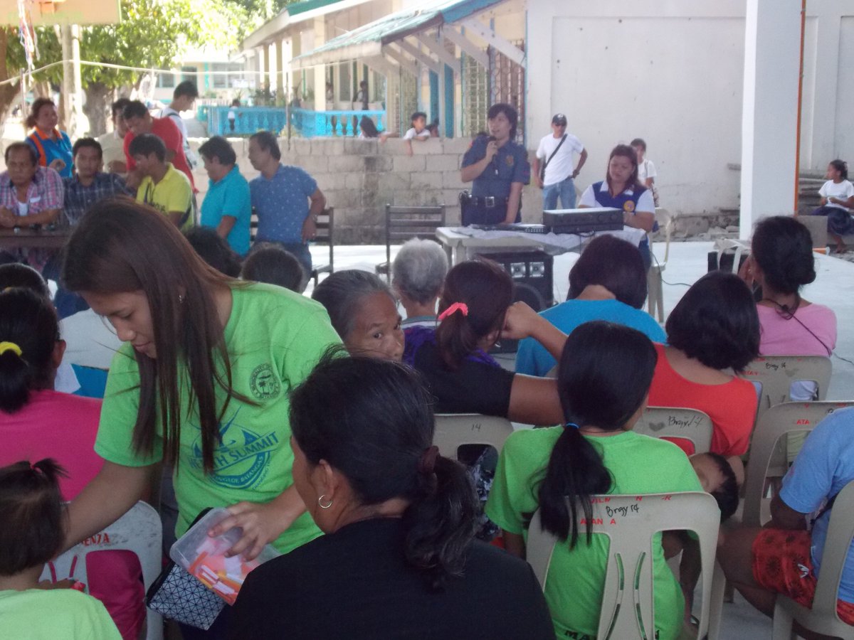 CachoDela's tweet photo. Coordination with stakeholders/Demand Reduction at Brgy. 14, Poblacion 2, Tingloy, Batangas at around 11:00Am https://t.co/B6zJDDdJYO