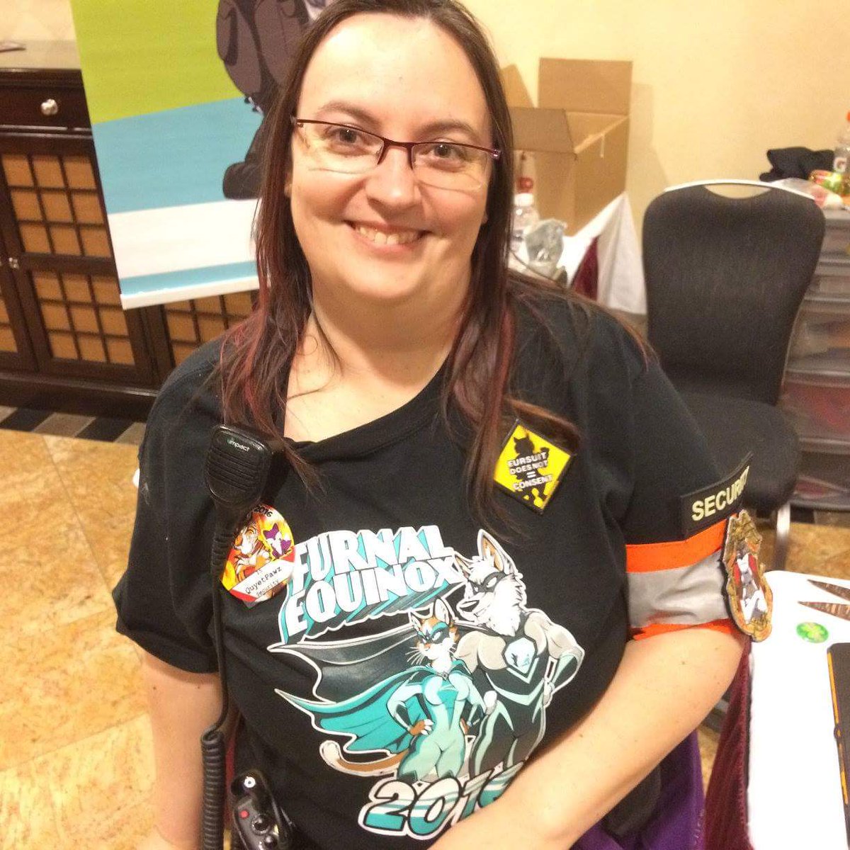 QuyetPawz's tweet photo. I may be the co-chair of @canFURence but at @FurnalEquinox I'm #consec #fe2016 #canfur #constaff https://t.co/aFWJyENlnN