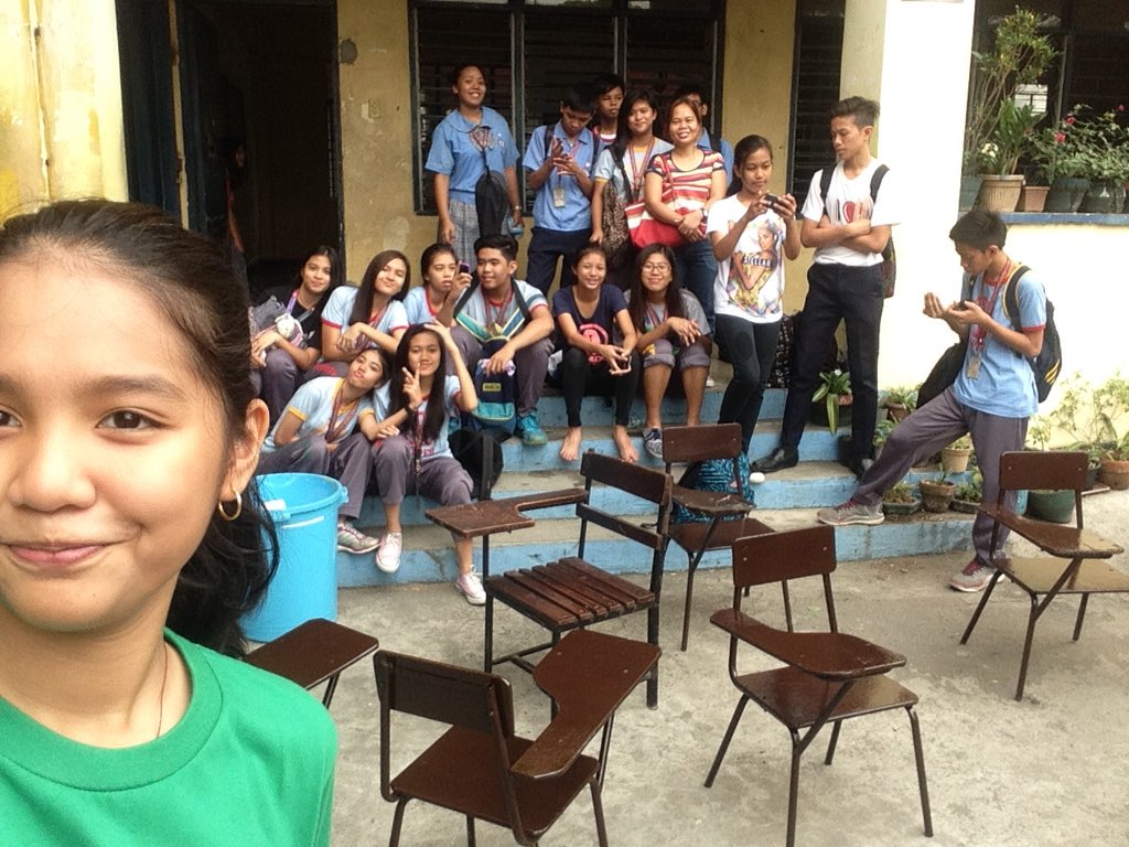 CityOfADR's tweet photo. #ADRStrong Last days.. 💪🏼 Sipag na mag ayos para sa next batch na gagamit ng ADR room woo!! 💯 https://t.co/R4vCZaIfjo