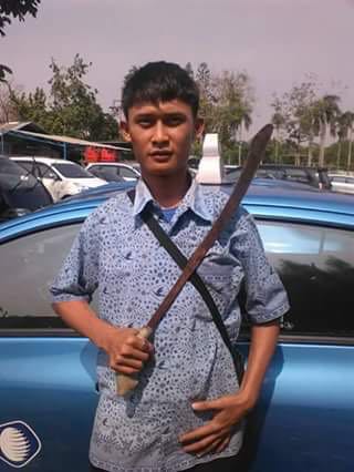 AdiGrab's tweet photo. Apaan ini... Macam jagoan aja... Hadeeeh bluebird kok kaya gini di jadiin supir... Ga ada simpatik nya kmi skr... https://t.co/yXbWvDLiVy