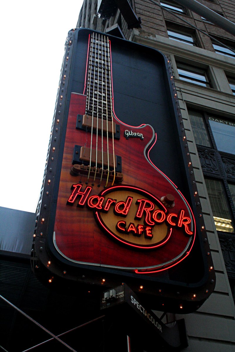 Mirko_QN's tweet photo. #HARDROCKCAFE #NewYork #travel https://t.co/tuL1F1UeaQ