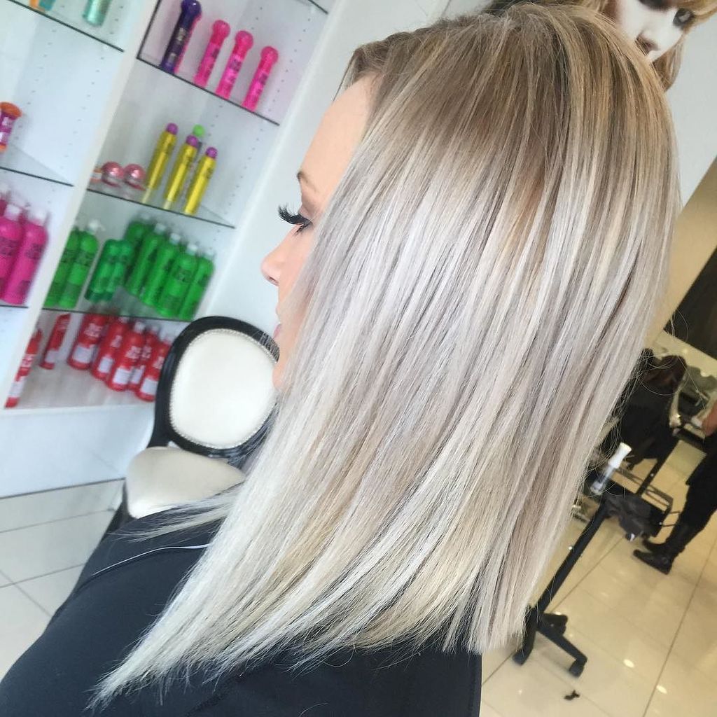 amyhatesIRL's tweet photo. ✂️✂️ lobbin life. #hairbrained #behindthechair #toniguyusa #summerhair #rootshade #olaplex #modernsalon #americansa… https://t.co/U0B1B5xhT2