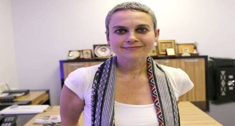 Barış istediği için tutuklanan Akademisyen Esra Mungan, hücreye konuldu, tecritte tutuluyor! evrn.sl/mgWBi