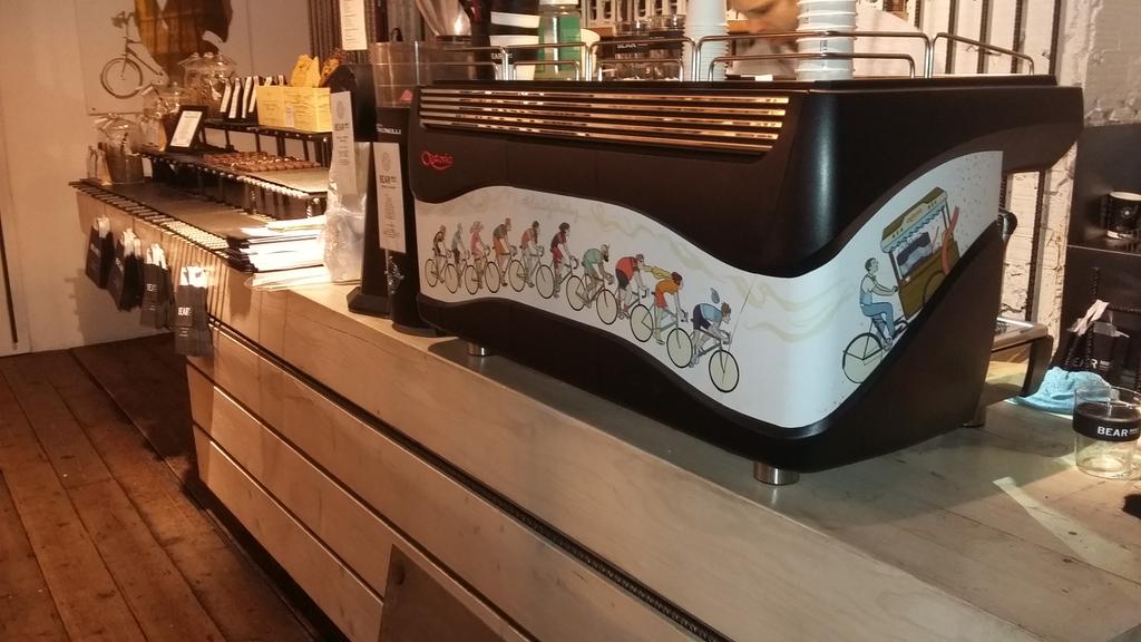 espressotech1's tweet photo. @AstoriaCMA #plus4you competition machine has found a new home in @BearMarketCo #Blackrock #newtoys https://t.co/YImPAWZQzG
