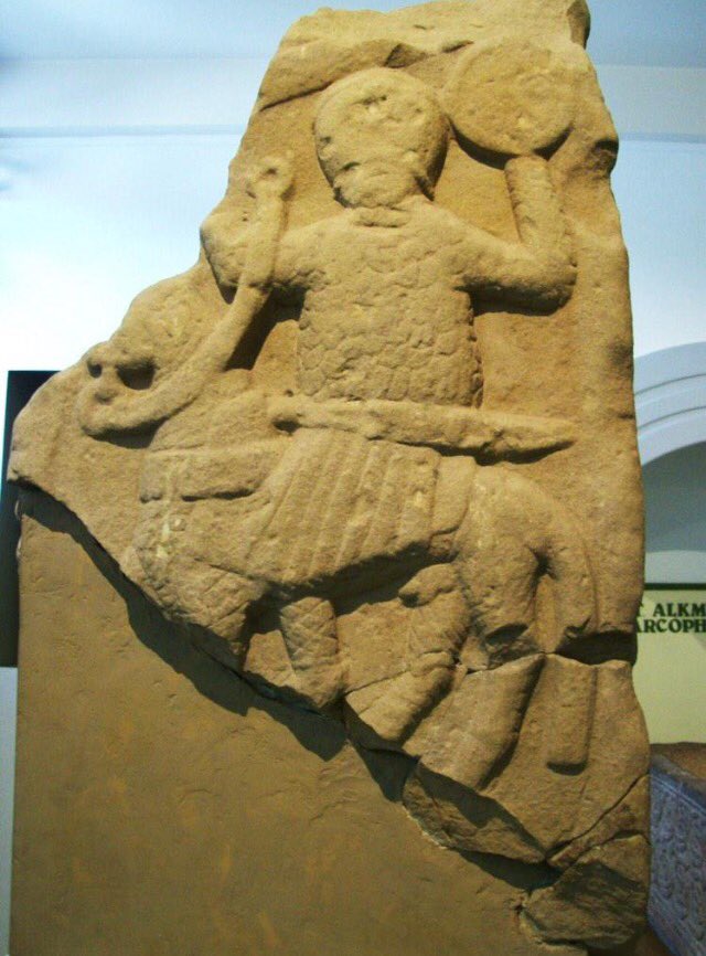 DrSueOosthuizen's tweet photo. #Æthelbald, king of Mercia, d.757 shown w/ Byzantine pose, Roman military dress, Germanic sword &amp; Celtic hairstyle https://t.co/egYaG8u3on