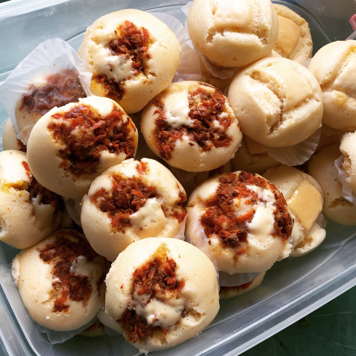 TrinaKrizelda's tweet photo. Best and worst thing about being in Ilocos... The food. #putopao https://t.co/jUUe0rLNhr
