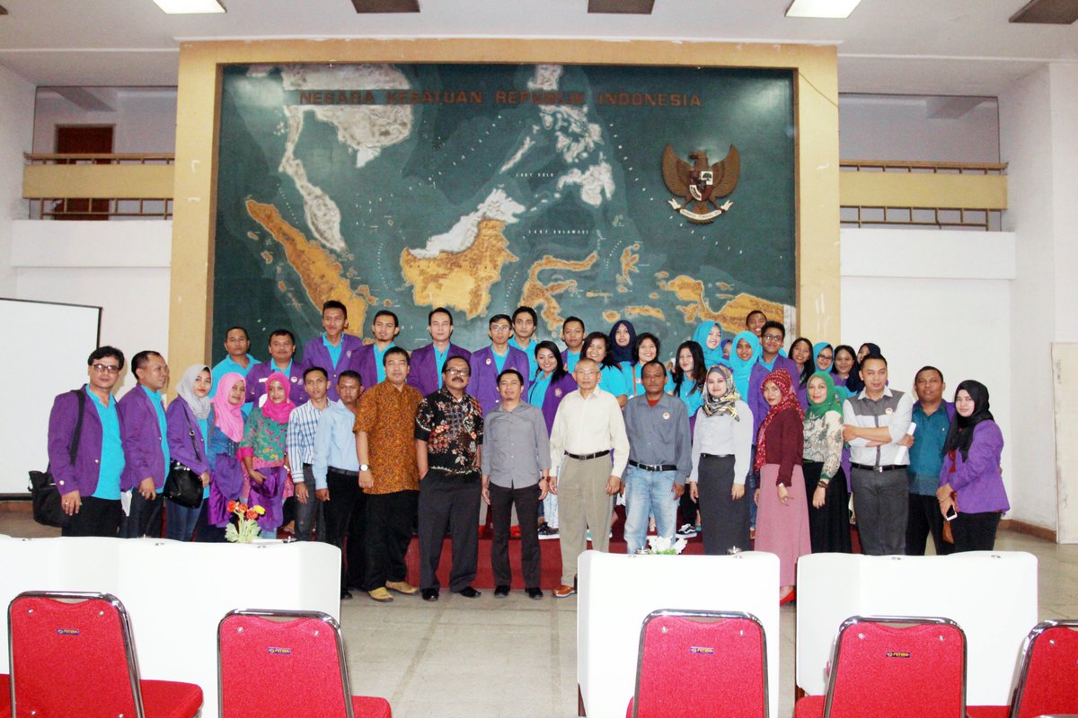 fh_unigal's tweet photo. Kuliah Kerja Lapangan (KKL) FH Unigal ke LPSK dan DPD RI tanggal 03 Maret 2016 https://t.co/kf6uJccZvf