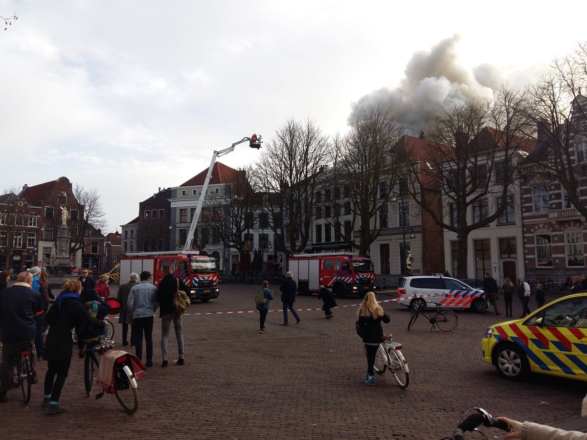 ElbertW's tweet photo. Brand in centrum Deventer. #brand #deventer #centrum #112 https://t.co/IdcrygZXy0