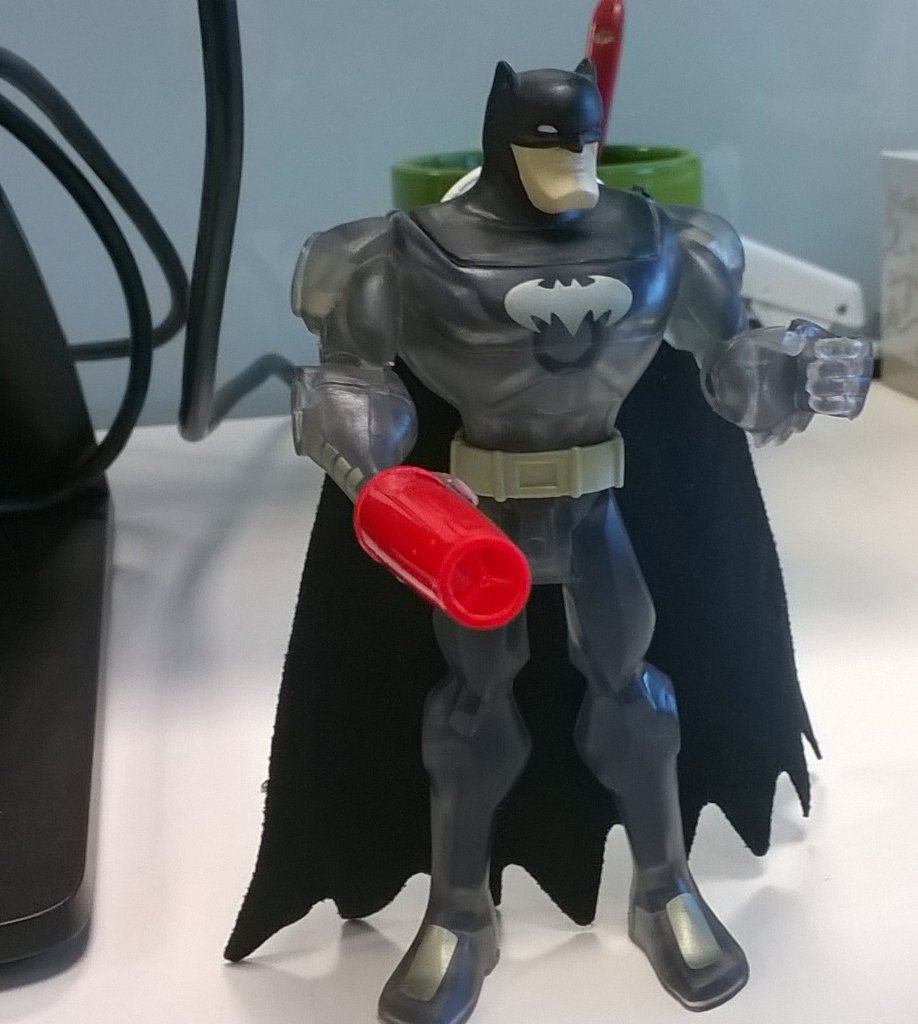 francesc_hernan's tweet photo. @80YLaMadre #BatmanVsSupermanM80 Siempre Batman. Superman es un flojeras adicto a la Kriptonita. https://t.co/Ezi7WEQVr1