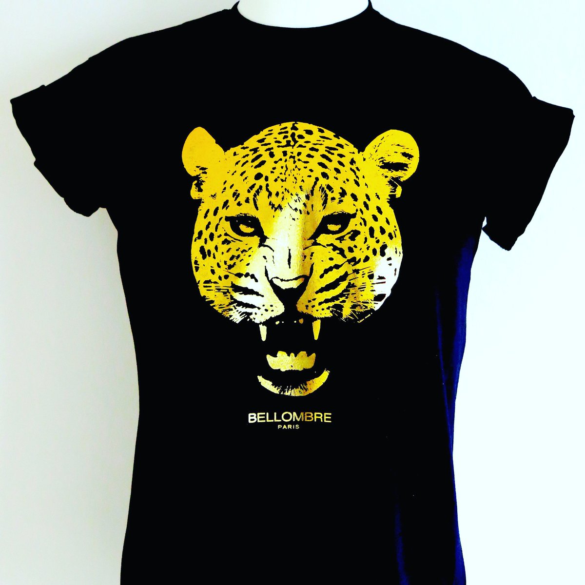Disponible en série très limité.
Bellombreparis.com #jaguar #belljaguar #tshirtbellombreparis