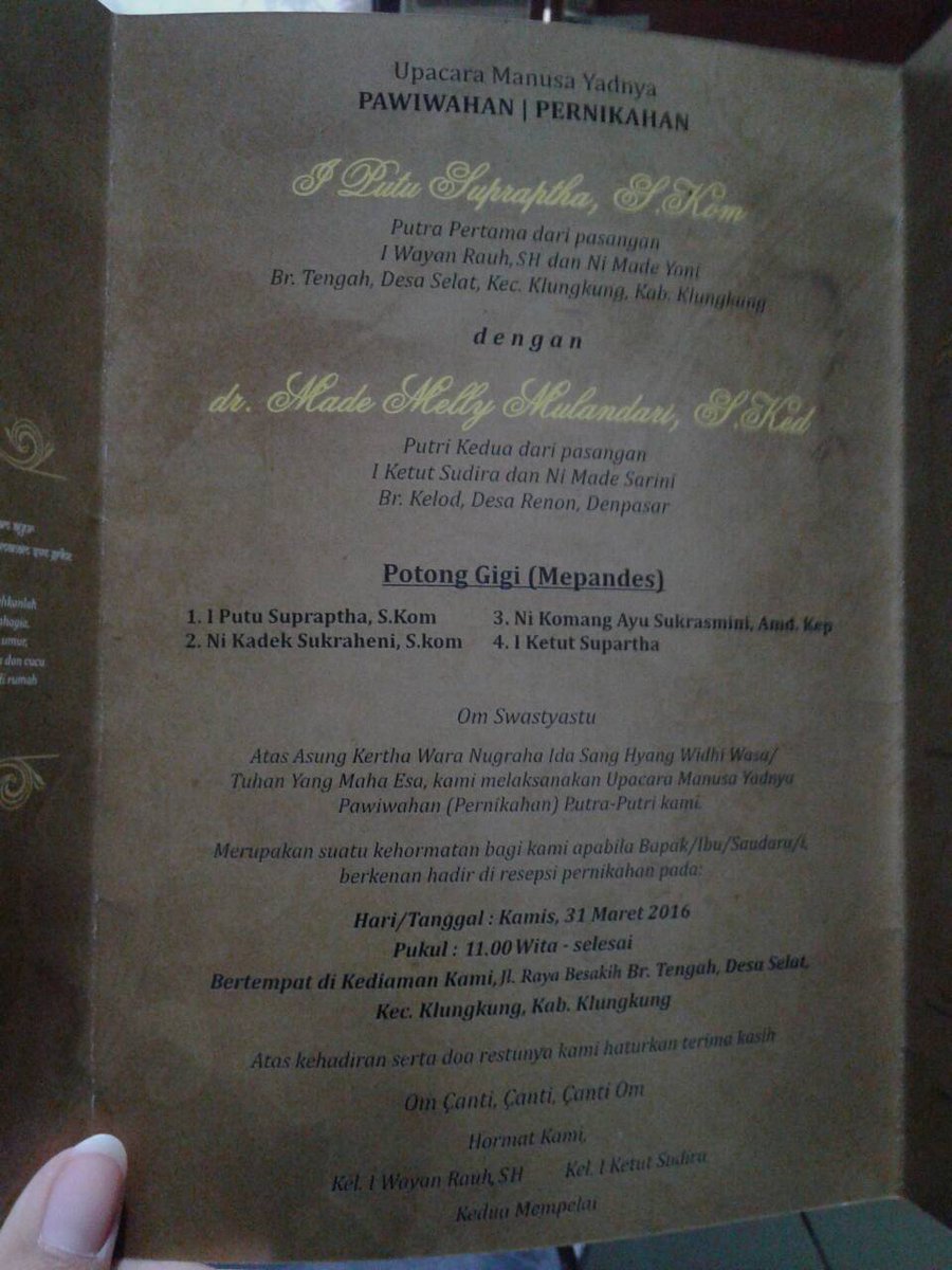 [INFO] Pernikahan Melly Mulandari
Kamis, 31 Maret 2016
Pkl 11.00 WITA 
Jln. Raya Besakih, Ds.Selat,Klungkung.