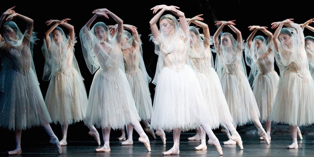 TheRoyalBallet's tweet photo. #TicketNinjas - few tickets available for tonight's #ROHgiselle - be quick!
https://t.co/4VeSm2uLr3 ^H https://t.co/4Gjc67OKS9