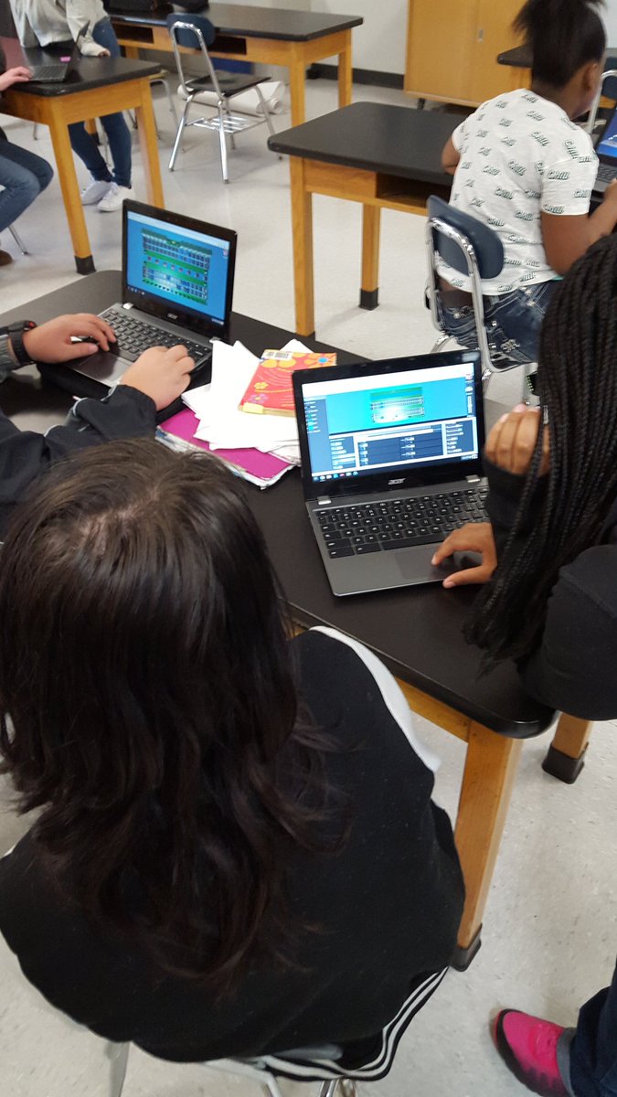 MrDePung's tweet photo. Critical thinking and problem solving with game design. #sciencelife #tigerstylescience @keyverra @DittrichJr https://t.co/jleZv53Qbn