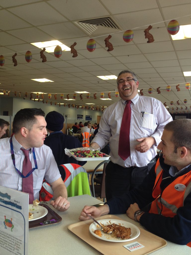 Promoting the new product lines within distribution at <a href="/AvonmouthDC/">Tesco Avonmouth</a> @tfloudy <a href="/BigCheese1001/">Simon McKenzie</a>