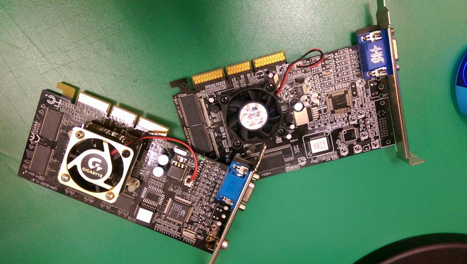 PCtop_Suisse's tweet photo. Rebelote :p ! Vous souvenez vous encore de ces cartes ;) ? @Infomax_Paris @NVIDIAFrance #mx400 #geforce https://t.co/M01zOqkTkR