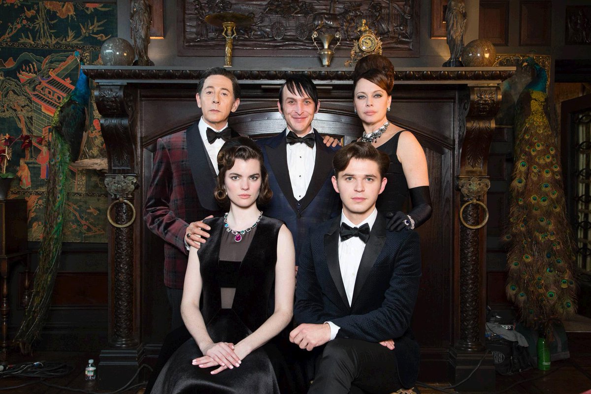 Penguin's family is dapper. Watch last night's #Gotham on <a href="/FOXNOW/">FOX NOW</a>: fox.tv/WatchGthm