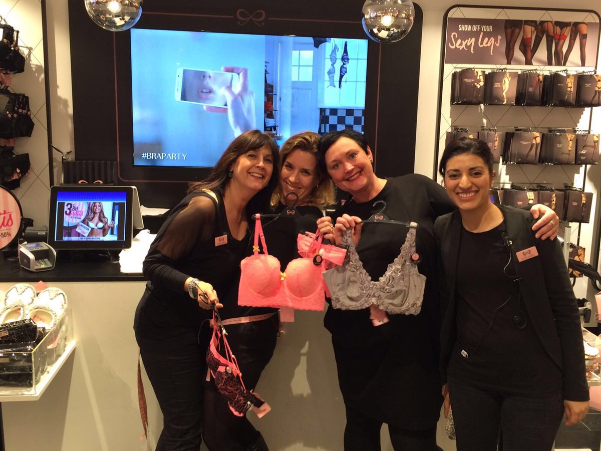 We are ready for you! Bra party@hunkemoller leiden.