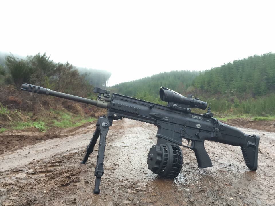 FN_SCAR_FanClub's tweet photo. SCAR Rifle With X-Products Drum Magazine

#2A #Rifle #GunPorn #Shooting https://t.co/o97AqW3mfT