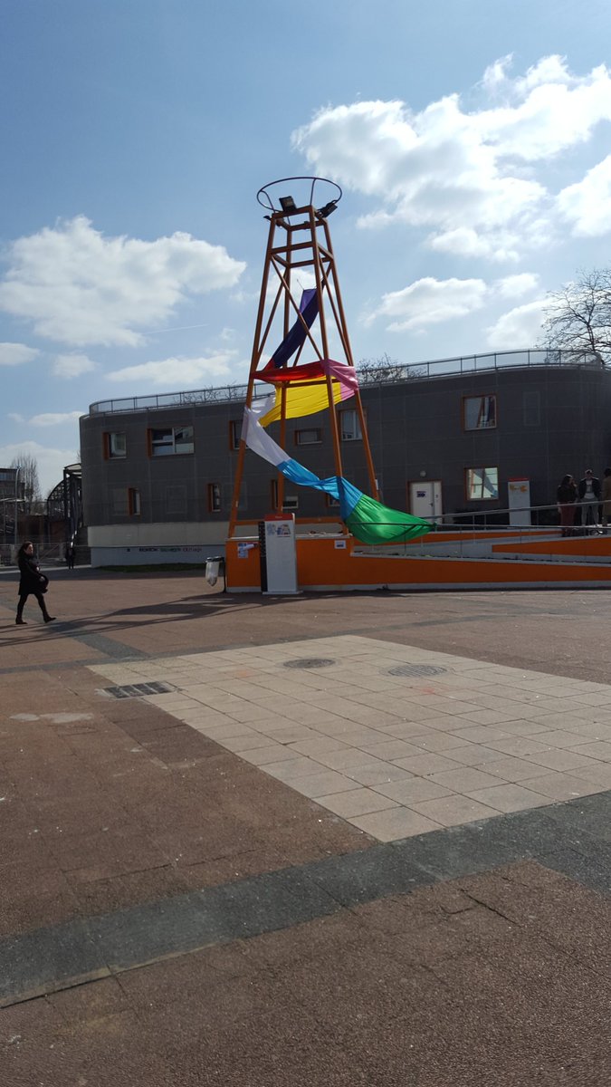 badlydolicious's tweet photo. Francophonie à @UnivParis8 😎😎😎 https://t.co/Lenrbo5qAY