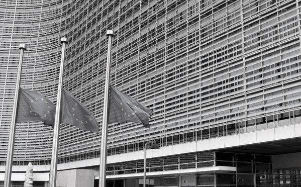 GreeceinItaly's tweet photo. #Grecia, @PrimeministerGR #Tsipras &amp; @GreeceMFA sugli attentati a #Bruxelles 
https://t.co/hdBUirR5vG https://t.co/wc4KC8AFh1