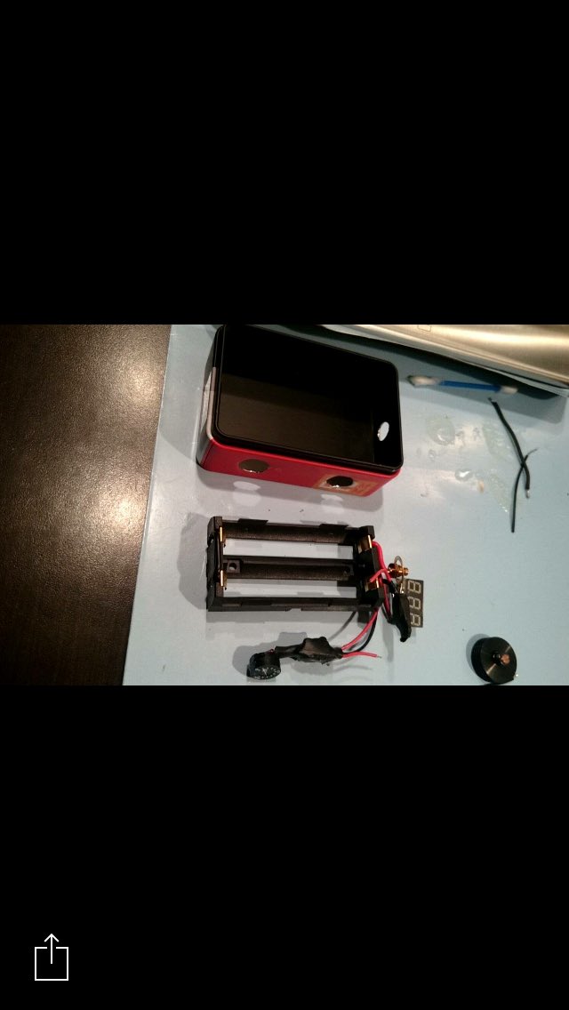 bulldogvapours's tweet image. Moonshot project #tricklyfe #cloudsessions #vapefam