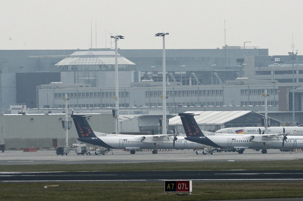 MediaGallo's tweet photo. Breaking news! At least 13 people reported killed after  bomb explosions went off at the Brussels airport- #AFPPhoto https://t.co/NtSEQ4ywhP