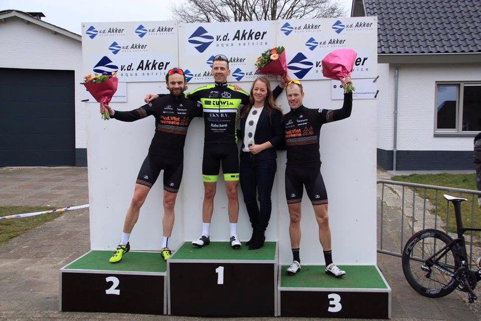 Amateurs van de Peddelaars sterk in eerste wedstrijd. Ruben Tolkamp wint! peddelaarsaalten.nl/amateurs-van-d…