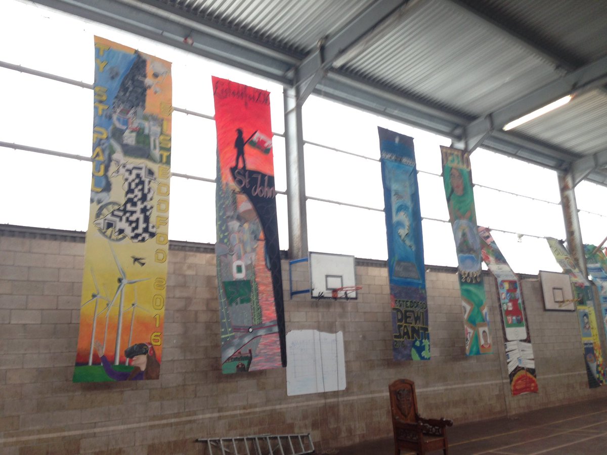 StJohn_BOLHS's tweet photo. Banners are up and looking incredible https://t.co/iugrU0X9mi