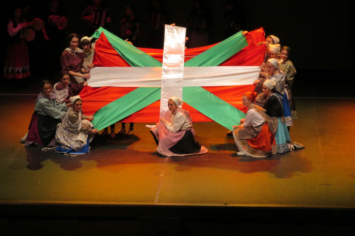 Ikaragarriaa!!! Aupa dantzariak..!! #Zentzumeneki Dantzan