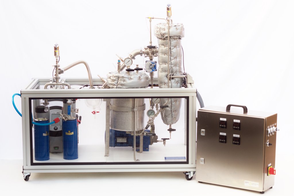 THE UNIT IS DEVELOPED TO CONDUCT LABORATORY SCALE
PERVAPORATION PROCESS EXPERIMENTS WITH THE PERVATECH MEMBRANES.